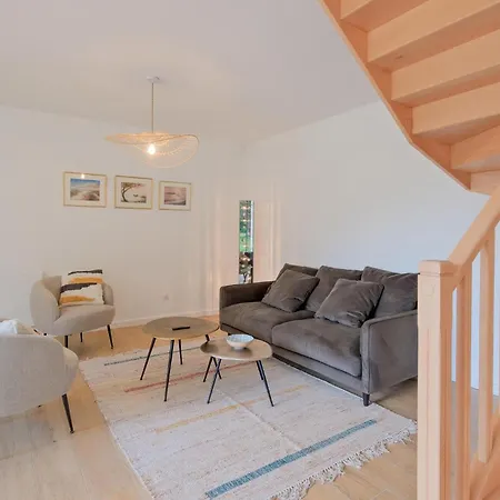 Gorgeous In With Kitchen Holiday home *