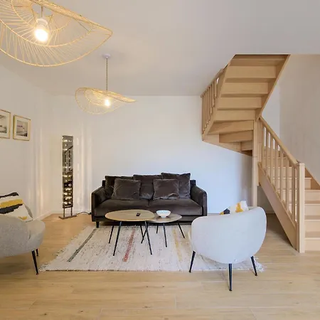 Gorgeous In With Kitchen Holiday home