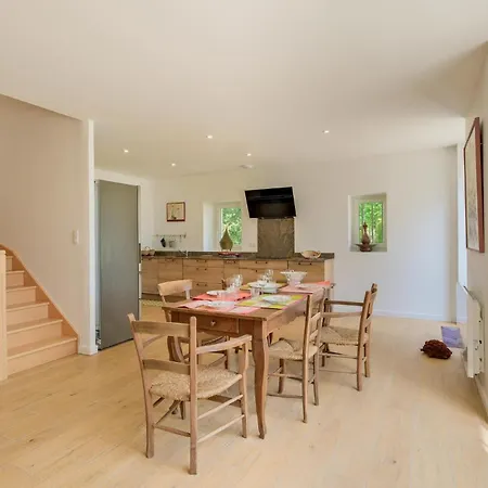 Holiday home Gorgeous In With Kitchen *