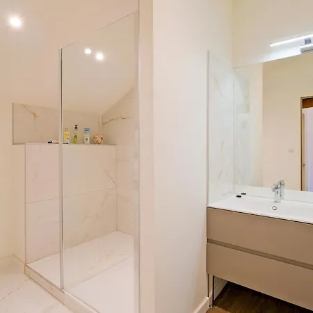 Gorgeous In With Kitchen Holiday home *